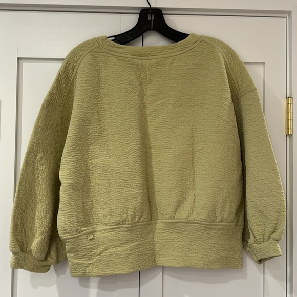 Lululemon chartreuse pullover with puff sleeves - Picture 2 of 3